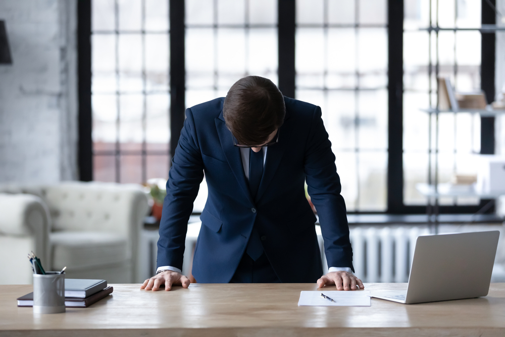 仕事が辞めづらい！少人数の会社が辞めづらい理由と対処法とは？