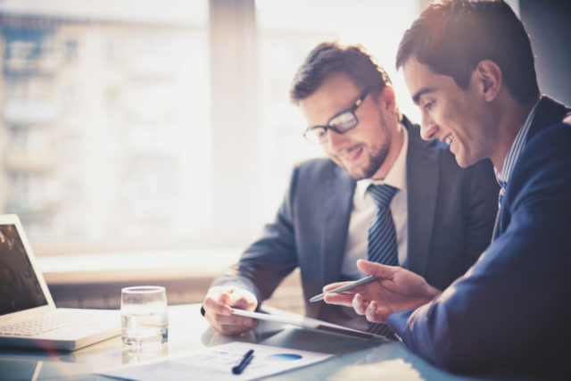ビズリーチは会社にばれる?評判や登録だけでバレない方法を紹介!